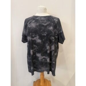 Athleta Ultimate Train Tee in a gray and black Diamond dye Women's Size‎ 2x